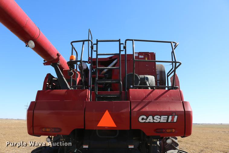 image for item DD8705 2010 Case IH 7120 RWA combine