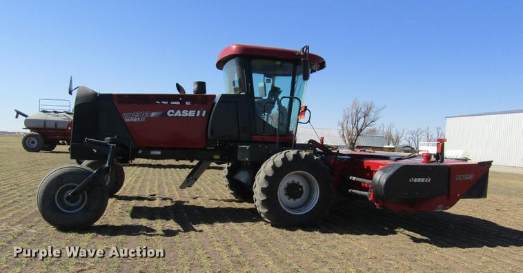 image for item DD8706 2014 Case IH WD2303 self-propelled windrower