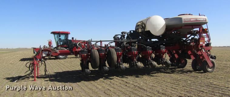 image for item DD8707 2012 Case IH 1250 Early Riser no-till planter