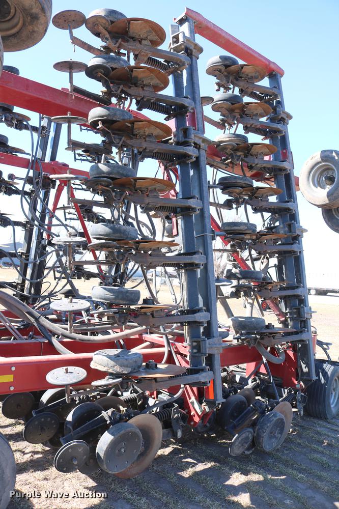 image for item DD8708 Case IH SDX40 air seeder