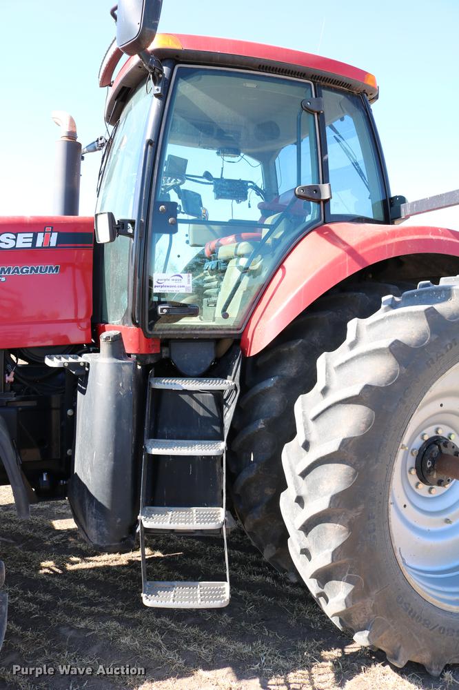 image for item DD8709 2009 Case IH Magnum 305 MFWD tractor