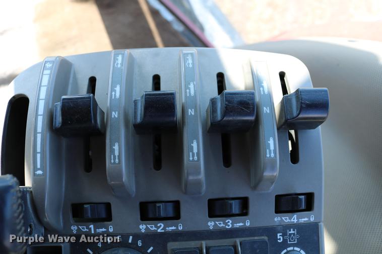 image for item DD8709 2009 Case IH Magnum 305 MFWD tractor