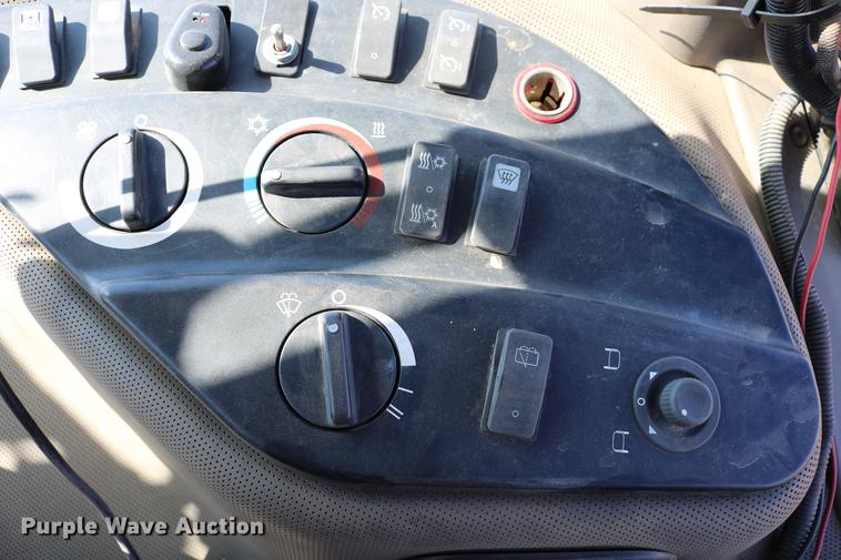 image for item DD8709 2009 Case IH Magnum 305 MFWD tractor