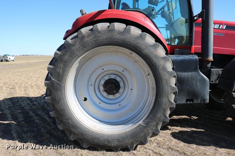 image for item DD8709 2009 Case IH Magnum 305 MFWD tractor