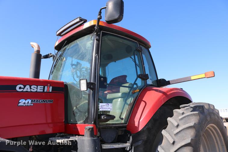 image for item DD8709 2009 Case IH Magnum 305 MFWD tractor