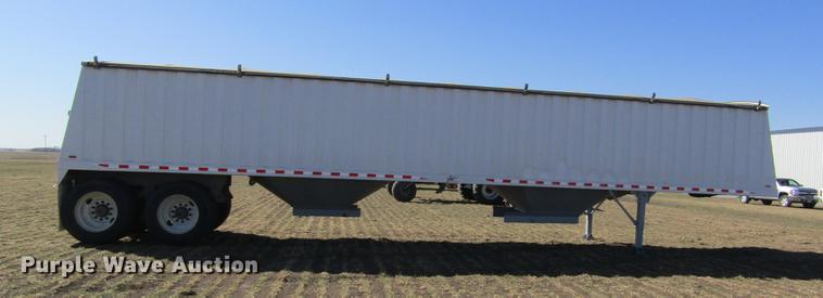 image for item DD8710 2005 Jet double hopper bottom grain trailer