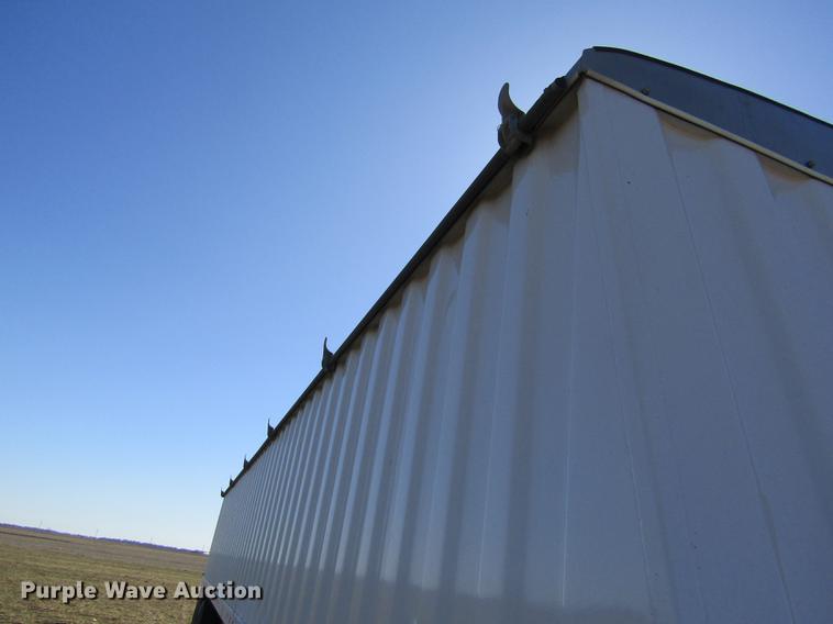 image for item DD8710 2005 Jet double hopper bottom grain trailer