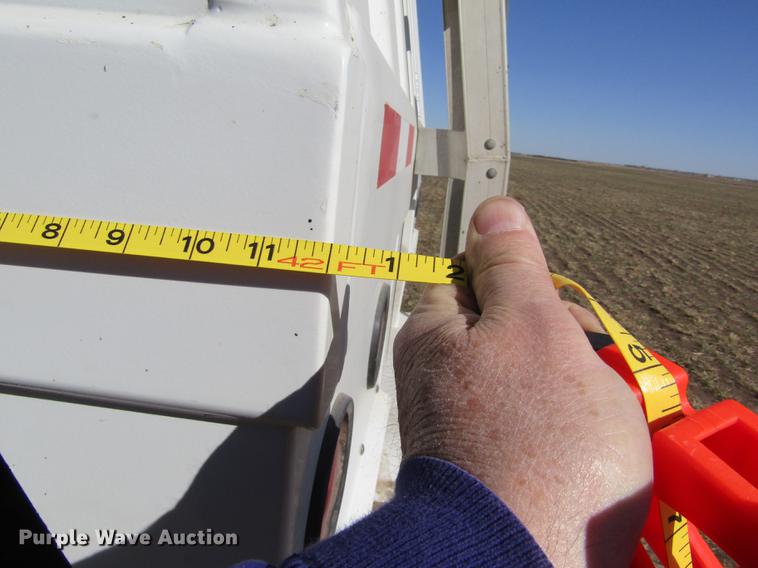 image for item DD8710 2005 Jet double hopper bottom grain trailer