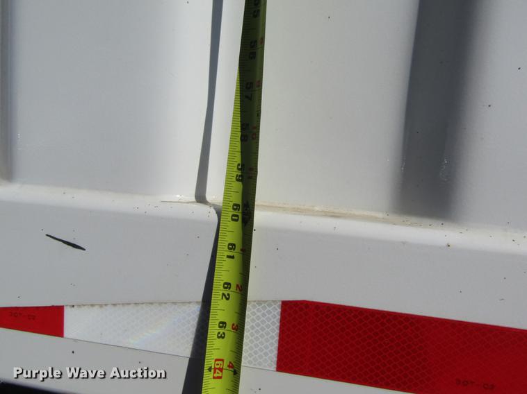 image for item DD8710 2005 Jet double hopper bottom grain trailer