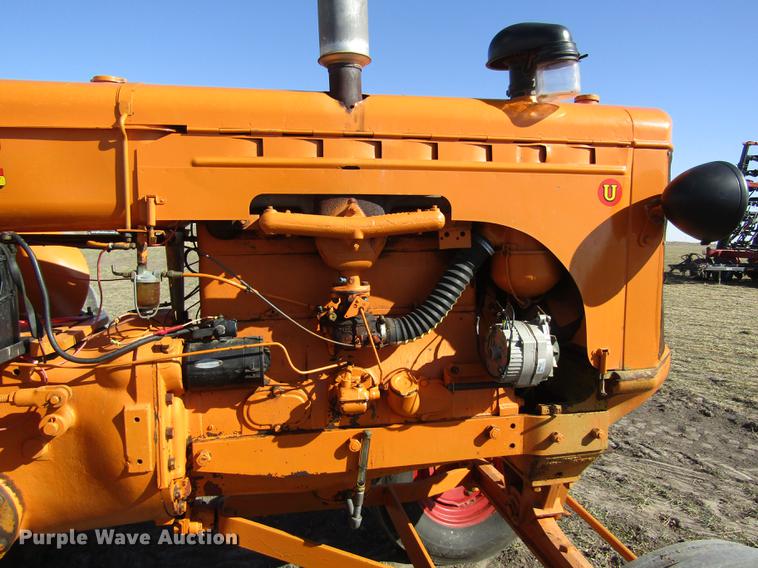 image for item DD8711 1949 Minneapolis Moline UTS tractor