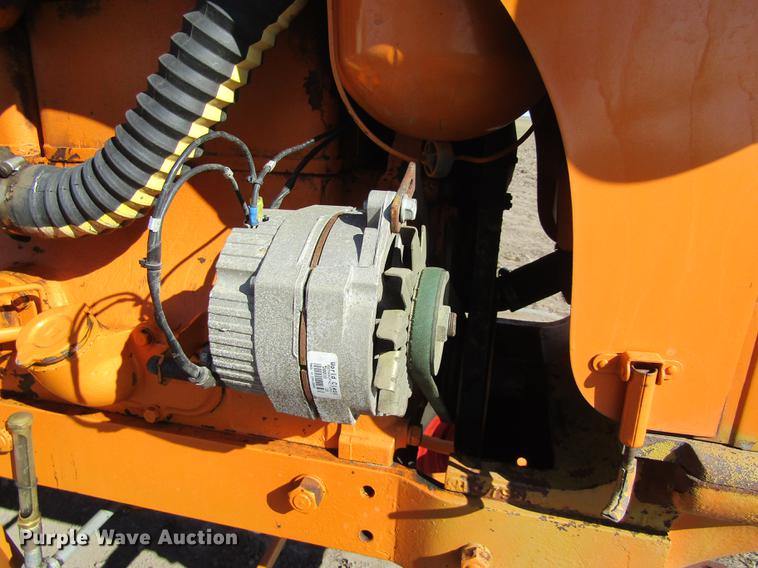 image for item DD8711 1949 Minneapolis Moline UTS tractor