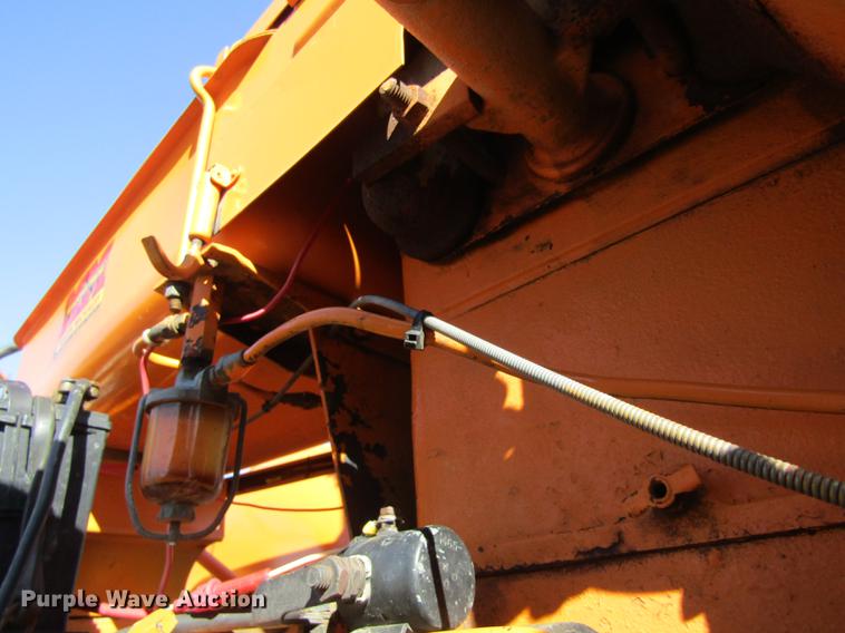 image for item DD8711 1949 Minneapolis Moline UTS tractor