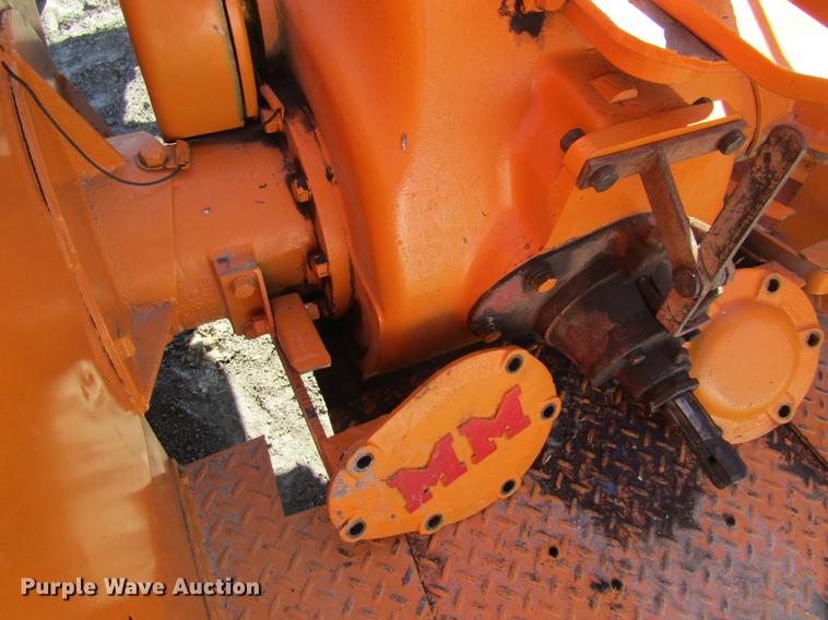 image for item DD8711 1949 Minneapolis Moline UTS tractor