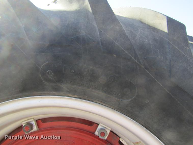 image for item DD8711 1949 Minneapolis Moline UTS tractor