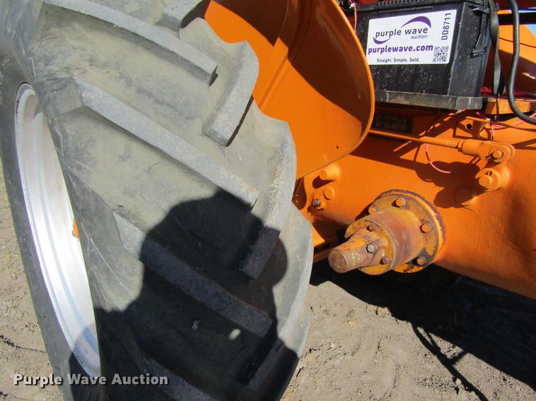 image for item DD8711 1949 Minneapolis Moline UTS tractor