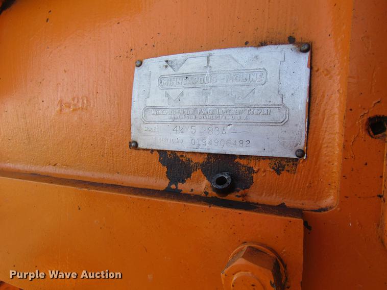 image for item DD8711 1949 Minneapolis Moline UTS tractor