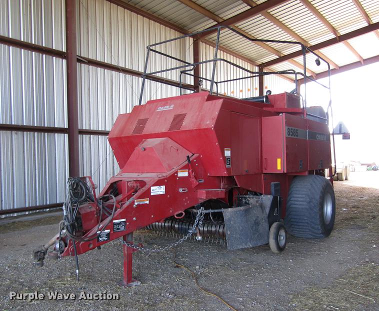 image for item DD8714 2000 Case IH 8585 large square baler