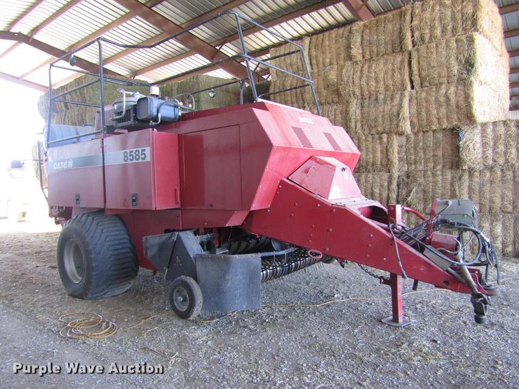 image for item DD8714 2000 Case IH 8585 large square baler