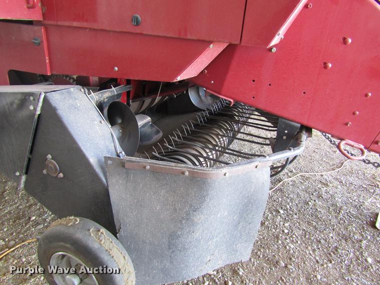 image for item DD8714 2000 Case IH 8585 large square baler