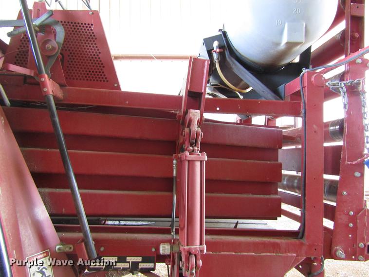 image for item DD8714 2000 Case IH 8585 large square baler