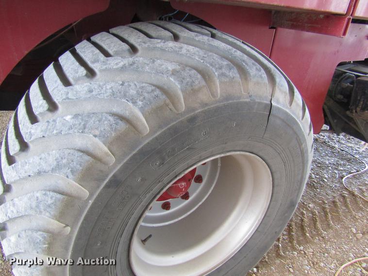 image for item DD8714 2000 Case IH 8585 large square baler