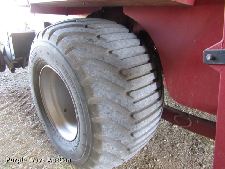 image for item DD8714 2000 Case IH 8585 large square baler