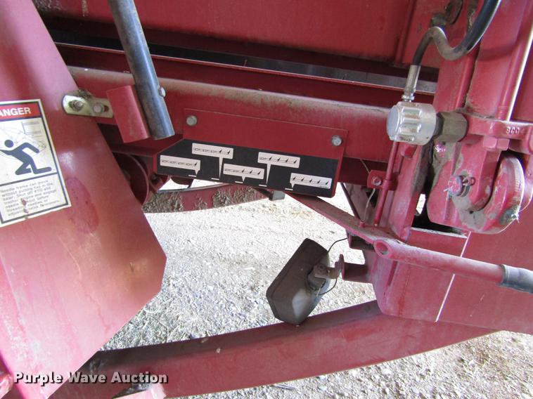 image for item DD8714 2000 Case IH 8585 large square baler