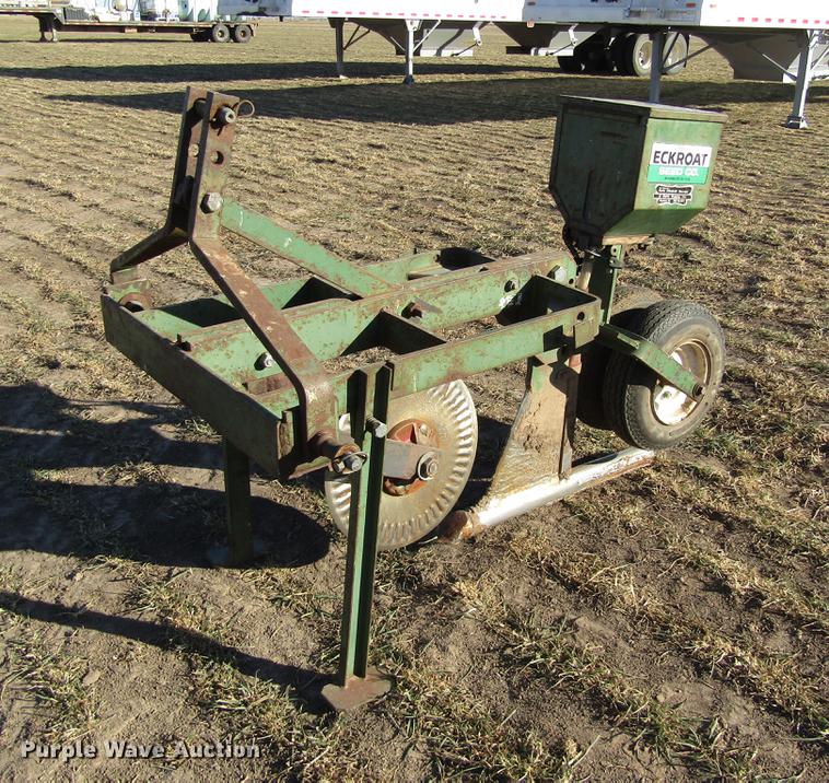 Eckroat gopher getter in Ellinwood, KS Item DD8715 sold Purple Wave