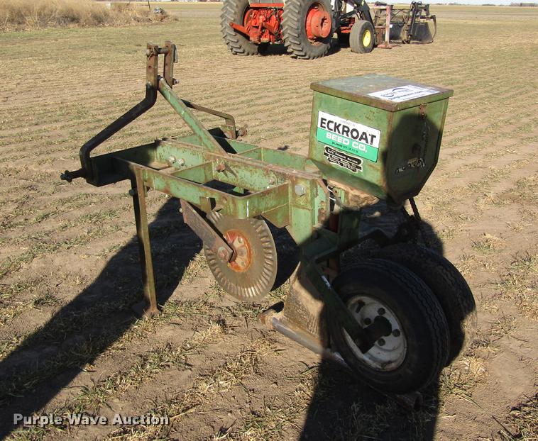 image for item DD8715 Eckroat gopher getter