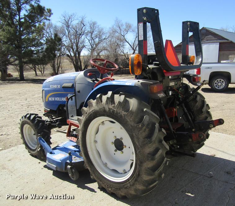 image for item DD8721 2012 New Holland Boomer 30 HFWD tractor
