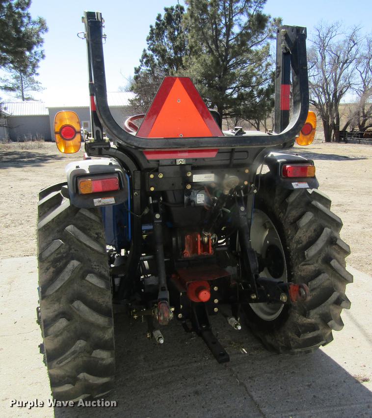 image for item DD8721 2012 New Holland Boomer 30 HFWD tractor