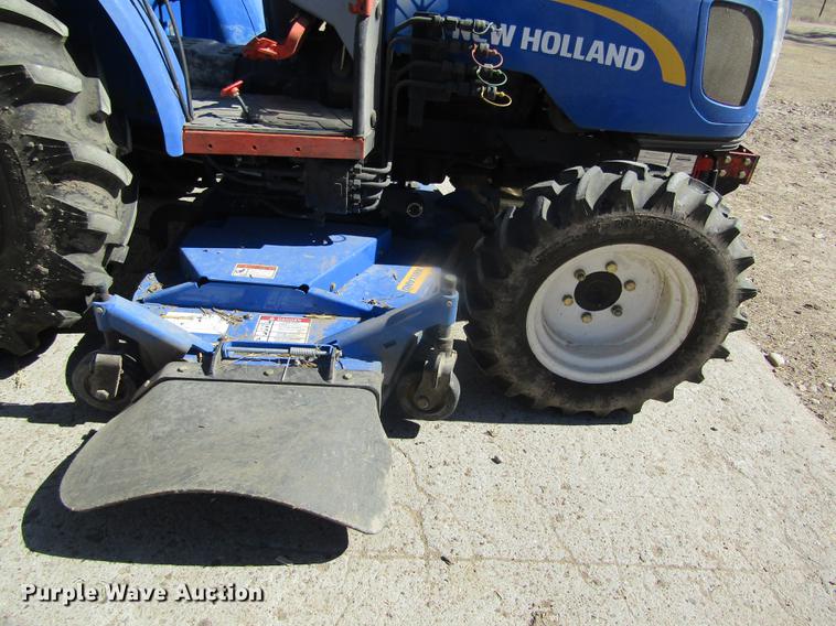 image for item DD8721 2012 New Holland Boomer 30 HFWD tractor