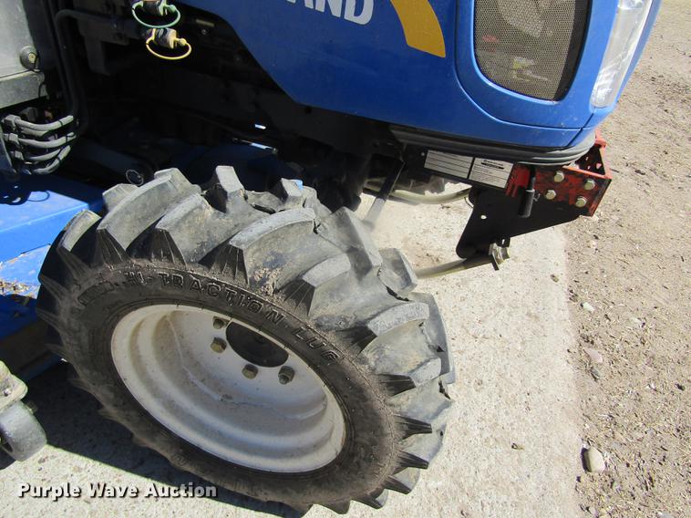 image for item DD8721 2012 New Holland Boomer 30 HFWD tractor