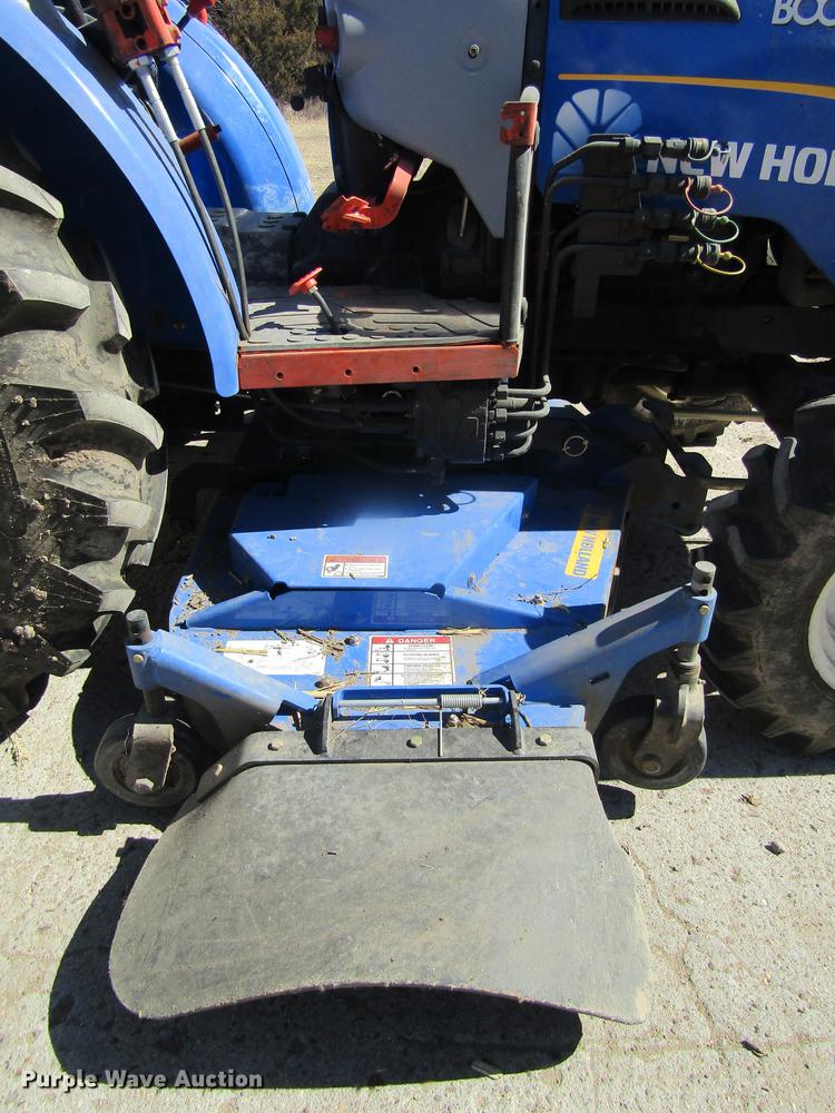 image for item DD8721 2012 New Holland Boomer 30 HFWD tractor
