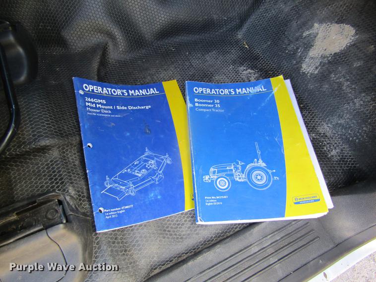 image for item DD8721 2012 New Holland Boomer 30 HFWD tractor