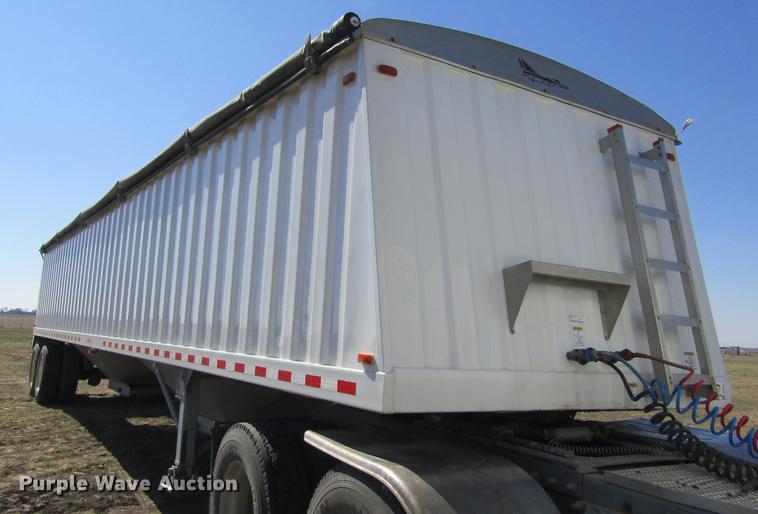 image for item DD8724 2009 Jet double hopper bottom grain trailer