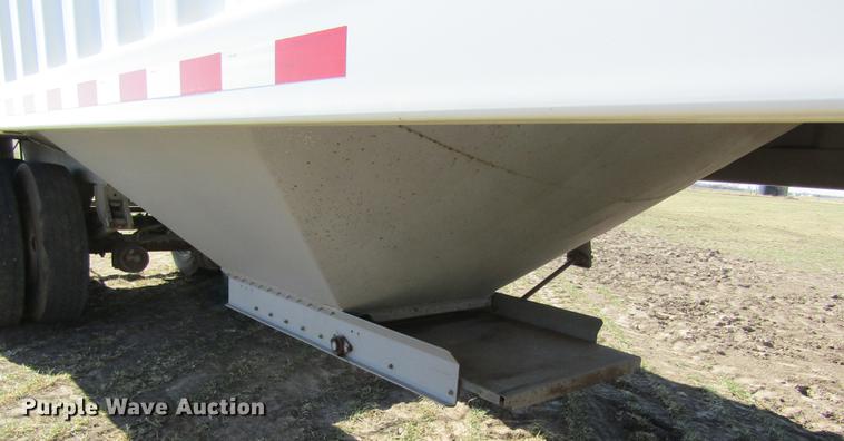 image for item DD8724 2009 Jet double hopper bottom grain trailer