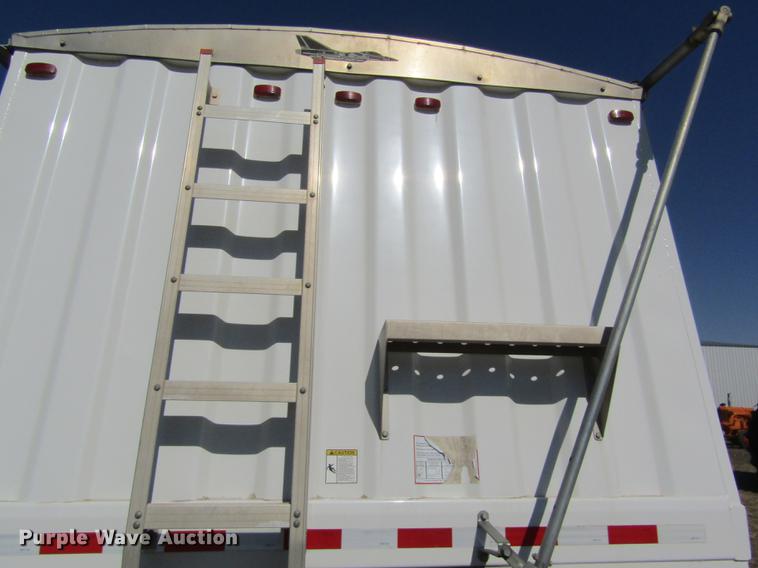 image for item DD8724 2009 Jet double hopper bottom grain trailer