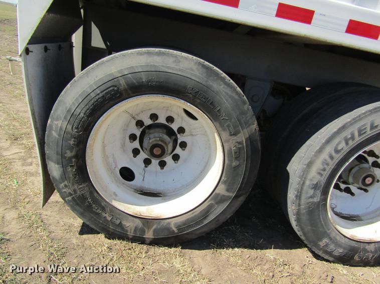 image for item DD8724 2009 Jet double hopper bottom grain trailer