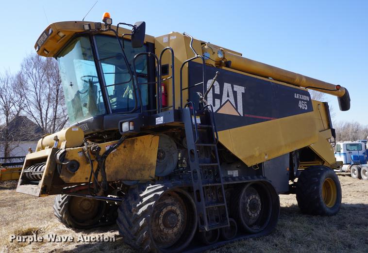 image for item DE3090 2003 Caterpillar Lexion 465 RWA combine