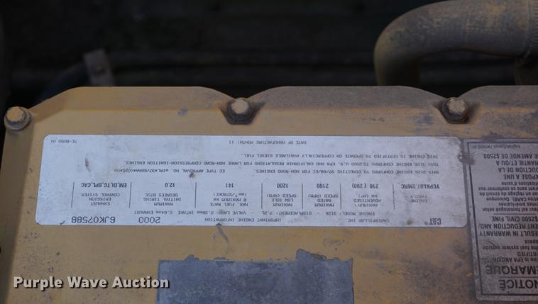 image for item DE3090 2003 Caterpillar Lexion 465 RWA combine