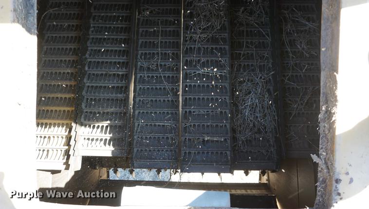 image for item DE3090 2003 Caterpillar Lexion 465 RWA combine