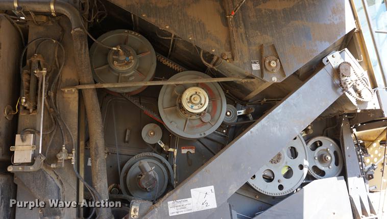 image for item DE3090 2003 Caterpillar Lexion 465 RWA combine