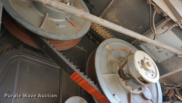 image for item DE3090 2003 Caterpillar Lexion 465 RWA combine