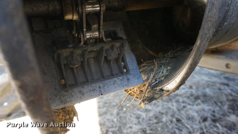 image for item DE3090 2003 Caterpillar Lexion 465 RWA combine