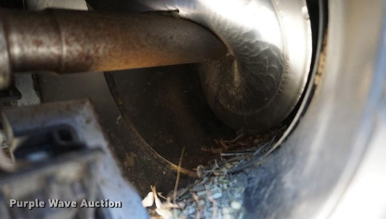 image for item DE3090 2003 Caterpillar Lexion 465 RWA combine