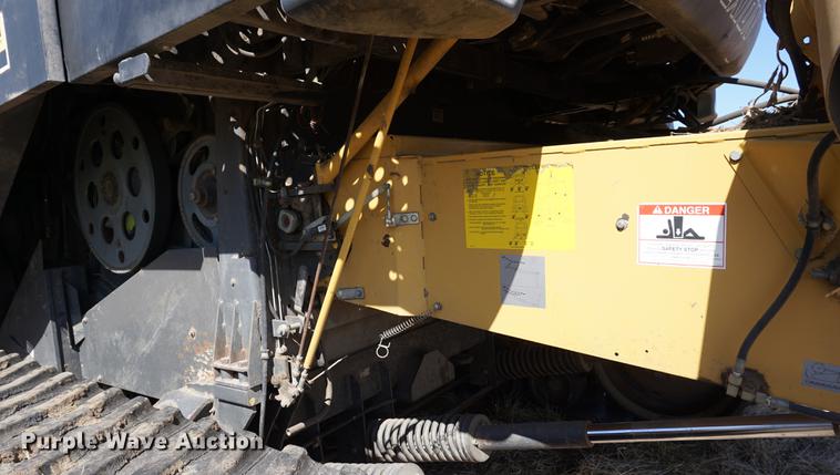 image for item DE3090 2003 Caterpillar Lexion 465 RWA combine