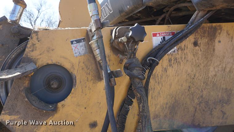 image for item DE3090 2003 Caterpillar Lexion 465 RWA combine