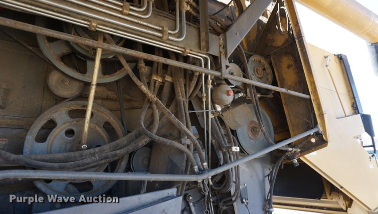 image for item DE3090 2003 Caterpillar Lexion 465 RWA combine