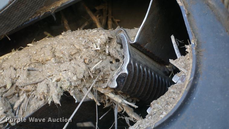 image for item DE3090 2003 Caterpillar Lexion 465 RWA combine